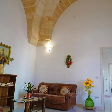 Casa Leo