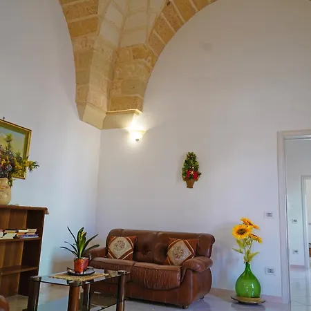 Casa Leo