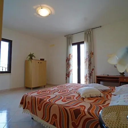 Casa Leo